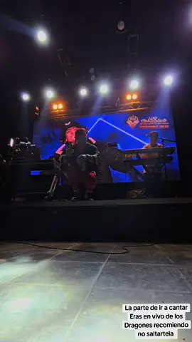 Eras- Los Dragones en Vivo en Monterrey México  La parte de ir a cantar Eras en vivo de los Dragones recomiendo no saltartela  #Viral #cumbiasureña🇵🇪🇧🇴🇦🇷 #CumbiaDragonera #Mexico🇲🇽 