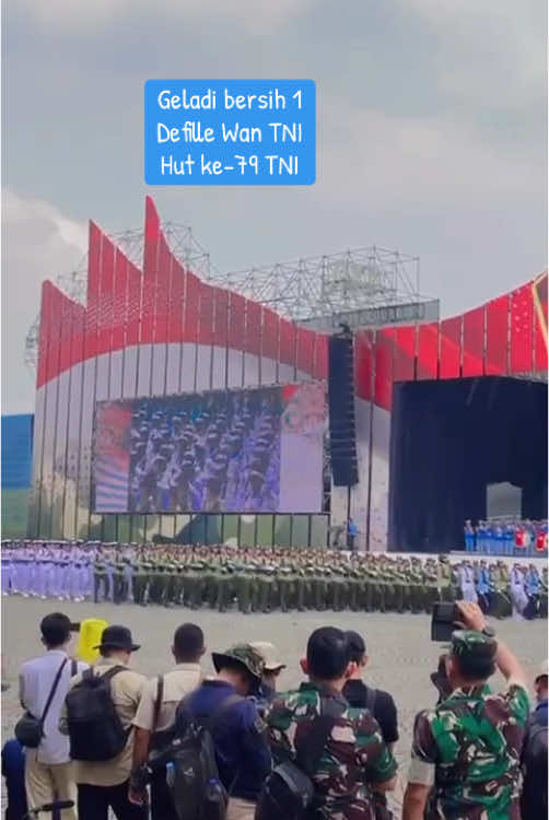 Hadiri dan saksikan Rangkaian Parade dan defille Pasukan beserta Alutsista TNI dalam rangka HUT ke-79 TNI. Banyak demonstrasi yang akan kami tampilkan baik di darat maupun di udara.. TNI PRIMA...🔥🔥🔥 #tniprima #huttni79 #hut79tni #kowad #kowal #wara