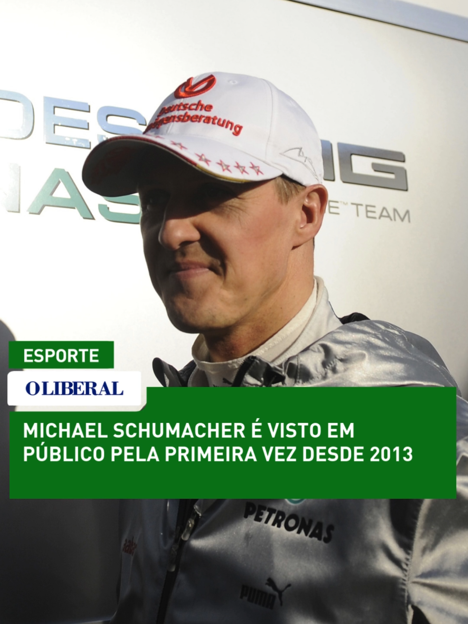 Michael Schumacher, famoso ex-piloto da Fórmula 1, supostamente teria feito sua primeira aparição pública em 11 anos no casamento de sua filha, Gina-Maria, que ocorreu no último final de semana na vila da família em Maiorca, na Espanha. A suposta aparição de Schumacher foi relatada pelo jornal alemão Bild, que também afirmou que a cerimônia teve como regra a proibição de celulares. De acordo com o veículo, o ex-atleta não circulou no jardim, mas esteve no círculo dos convidados mais próximos da família, que tiveram acesso a uma área para convidados de confiança. O piloto não é visto em público desde que sofreu uma grave lesão na cabeça em um acidente de esqui nos Alpes Franceses, em dezembro de 2013. Schumacher passou meses em coma induzido após o acidente e retornou para casa em 2014. Desde então ele vem recebendo cuidados médicos contínuos e seu estado de saúde do piloto é mantido sob sigilo absoluto. Leia a matéria completa em oliberal.com 📸 Cristina Quicler/AFP #oliberal #amazoniajornal #michaelschumacher #formula1 #piloto