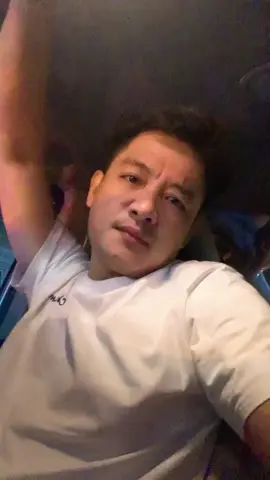 Hạnh phúc chỉ đơn giản là được ngồi chờ đợi...và lắng nghe bản nhạc mình yêu thích ❤️