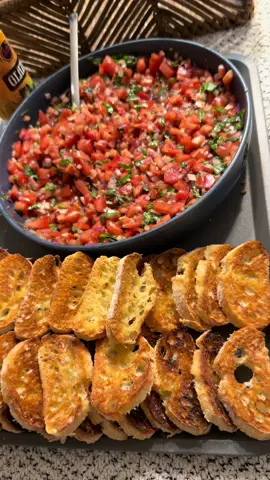 Party favorite! ✨bruschetta✨ 7 Roma tomatoes (diced) 1/2 Red onion (diced) Hand full of Basil (chopped) Hand full of Mint (chopped) Olive oil Balsamic vinegar  Salt to taste. Serve with toasted (or broiled) baguette slices. #footballfood #sundayfootball  #appetizer #fingerfoods #partyfood #partyappetizers #eventfood #appetizerideas 