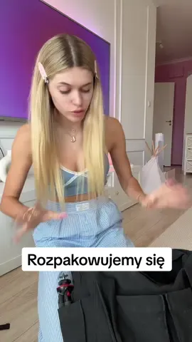 [REKLAMA] Pierwsze pranie już leci, pliki zgrane, kosmetyki uzupełnione! W tym moje ukochane serum Vitamin C od Garnier! ⛅️ ✨ Redukuje przebarwienia i dodaje efekt glow: fajnie go połączyć z fluidem rozświetlającym z tej samej serii, dzięki wysokiej ochronie SPF 50+ mogę iść spokojnie cieszyć się słonkiem. 🙂‍↕️ A jak rozpakowywanie wygląda u Was?    #garnier #skincare #witaminaC #reklama #wspolpracareklamowa #skin #vitC #vitaminaC #SPF #uvfluid