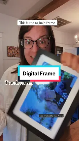 Every time I visit my parents, they need me to help them fix their digital frame. This is going to solve that problem! So easy even for boomer grandparents who hate technology. #digitalframe #frame #giftsforgrandma #TiktokShopBlackFriday #TiktokShopCyberMonday #falldealsforyou