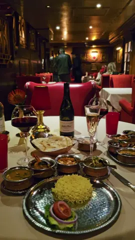 Curry Room is a classy Indian restaurant within the Rubens at the Palace, a historic hotel overlooking Buckingham Palace 🪷⚜️ It offers a pre-theatre set menu, two or three-course menus, and an à la carte menu 🛎️ We especially loved Chef Kumar’s Thali — three curries of your choice on one plate as a main. It’s such a cool way to try different dishes in one go, especially when it’s so hard to pick a favourite 👌   📆 Thursday to Monday, from  5.30pm 📍39 Buckingham Palace Rd, London SW1W 0PS #london #food #indian #restaurant #Foodie #curry #indianfood #finedining #luxurylifestyle 