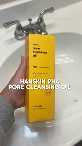 For all my makeup lovers ! @HanskinGlobal Amazon Code: 10HANSKIN10 ! #PHA #cleansingoil #koreanskincare #kbeauty #Hanskin 
