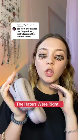 Replying to @『🐾 ૯ᥣƙꪱ૯ 🦴』 I didnt turn the volume down… but ur right that theres a button there #noisecancelling #bestheadphones #headphonesrecommended #tiktokshopcybermonday #tiktokshopblackfriday #falldealsforyou #tiktokshopholidayhaul 