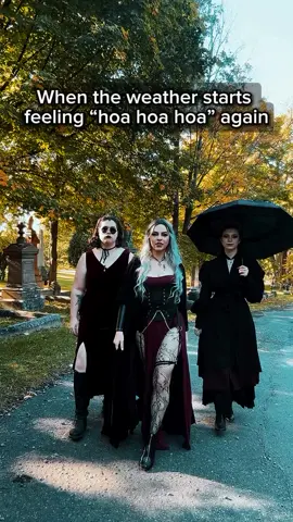 Don’t you think fall is the best season to enjoy a nice warm glass of red viscous liquid?🩸😉 My stunning vampire girlfriends as and 🧛‍♀️ #hoahoahoa #fantescapist #vampire #vampiregirl #vampirecore #vampirecosplay #halloween