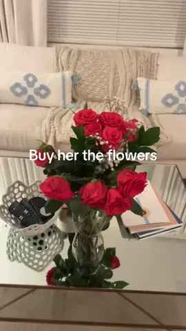 She will stare at them all day #Relationship #flowers #foryou #foryoupage 