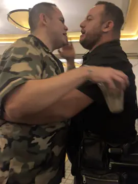 Se puso picudo barajas cuando le pedimos una foto #lasvegastiktok #juntadepromotores @Enigma Norteño #enigmanorteño #ernestobarajas #viralvideo #culiacan 