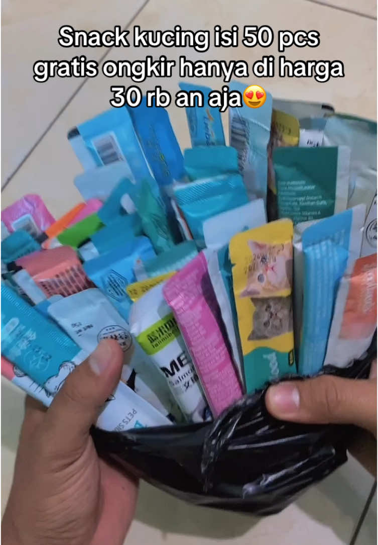 Mix varian rasa #promoguncang1010 ##snackkucing #snackkucing50pcs #makanankucing 
