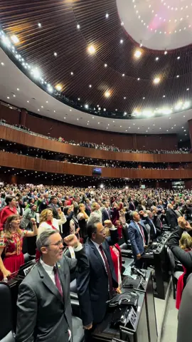 Fue un orgullo incalculable acompañar a la Presidenta Claudia Sheinbaum a su llegada y salida del recinto legislativo.  Toda la nación fue testigo de cómo se escribió una de las páginas más luminosas de nuestra historia.