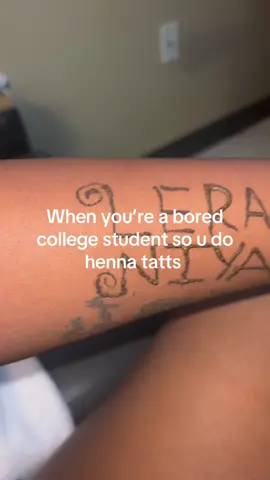 Its gonna look better when it dries 😭 so ntm #henna #tats #bored#college #hbcu 