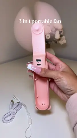 The little bear design is soo cute 💗 & the quality is good! #portablefan #pinkaesthetic #portablecharger #girlyfinds #pinkfinds #ttshop #jisulife 