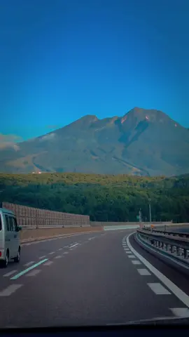 🚗🛣️  #roadtrip #trip #vacation #expressway #etc #japan #japantiktok #travel #travellife #traveltok #summervibes #Summer #2024 #scenary #toyama #富山 #beautifuldestinations #fyp #fypage #fypdongggggggg #foryou #foryoupage #tiktokviral #tiktokuni #follow #followformorevideo #nihonvoyages #trendingvideo #trendingsong #trendingtiktok #viralditiktok #viralsong #highway #toyota #srilankan #traveltips #driving 