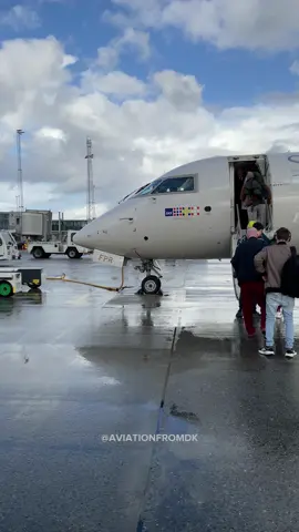 Come with me on my first ever Cityjet flight from Stavanger, Norway to Copenhagen, Denmark🏔️✨//: ——————————————————————————— 🇮🇪- Cityjet ✈️- Mitsubishi CRJ-900LR (CRJ9) 🪪- EI-FPR 🔢- SK1877 🛫- Stavanger Sola Airport [SVG - ENZV] 🛬- Copenhagen Airport [CPH - EKCH] 🗓️- Content made: 28.9.2024 📸- Content by: Me ——————————————————————————— #sas #scandinavianairlines #cityjet #skyteam #beautiful #mountains #crj9 #crj900 #mitsubishicrj900lr #crj900lr #bombardier #norway #scandinavia #stavanger #stavangerairport #stavangersolaairport #eifpr #denmark🇩🇰 #copenhagen #copenhagenairport #svg #enzv #cph #ekch #sk1877