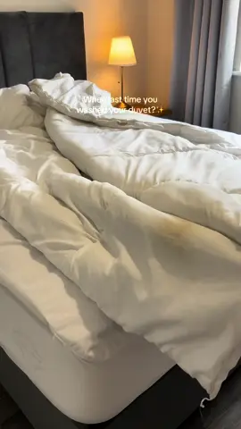When last time you wash your duvet ‼️it is dirtier than it looks!watch how i give mine a deep clean 🫣#laundrytok #laundry #laundryday #laundrytips #cleanwithme #duvet #duvetcover #duvetcleaning #duvethack #CleanTok #cleaningmotivation #laundrymotivation #cleaningtiktok #CapCut 