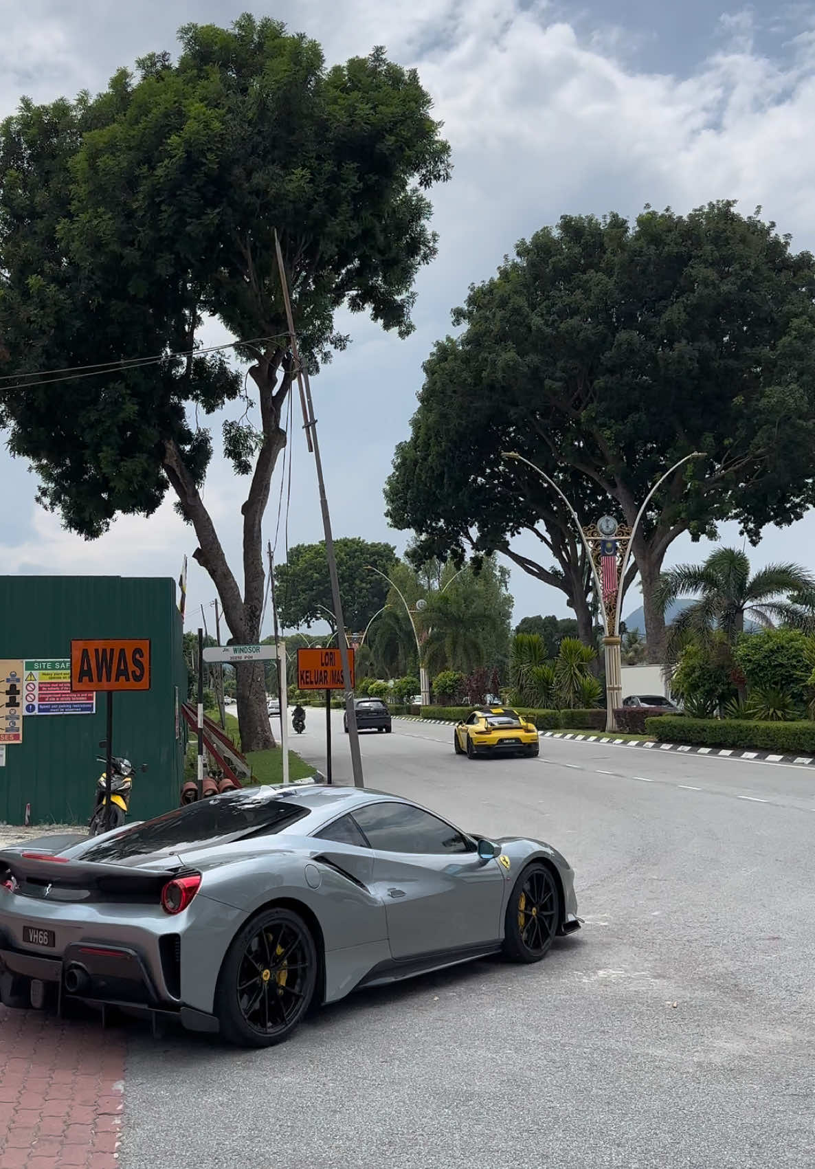 Supercars leaving after their morning coffee session🤙 Turn up your volume for this!  #Ferrari #488pista #lamborghini #aventador #Porsche #amggtr #fyp #carsoftiktok #fypシ #ipoh #carspotting 