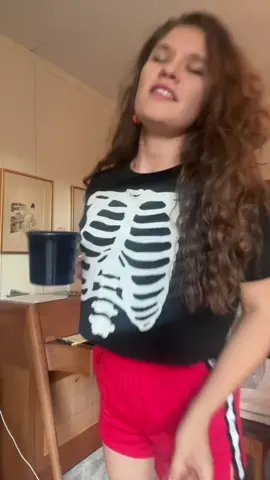Welcome october🎃 me without makeup in my 🎃 earrings and 💀shirt vibes 🤪#creatorsearchinsights  #jazzvocals #jazzsinger #jazzstandard 