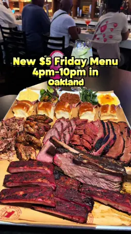 The new $5 Friday menu at @SmokinWoodsBBQ in Oakland is 🔥 and perfect for this weather. Make sure you check it out and tell them Boozie sent ya.  . . . #eastbayfoodie #sanfrancisco #oakland #oaklandfoodie #sfbayarea #bayareafoodies 