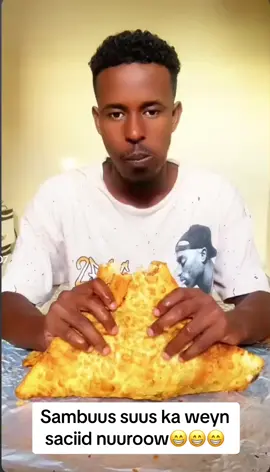 #sambuuski soonka ayaa la hor marsanooyaa seey kula tahay saaxib love ka iisaar ee isooraac #funnyvideo #fypシ゚ foryou#samosalover #tiktoksomalia🇸🇴 