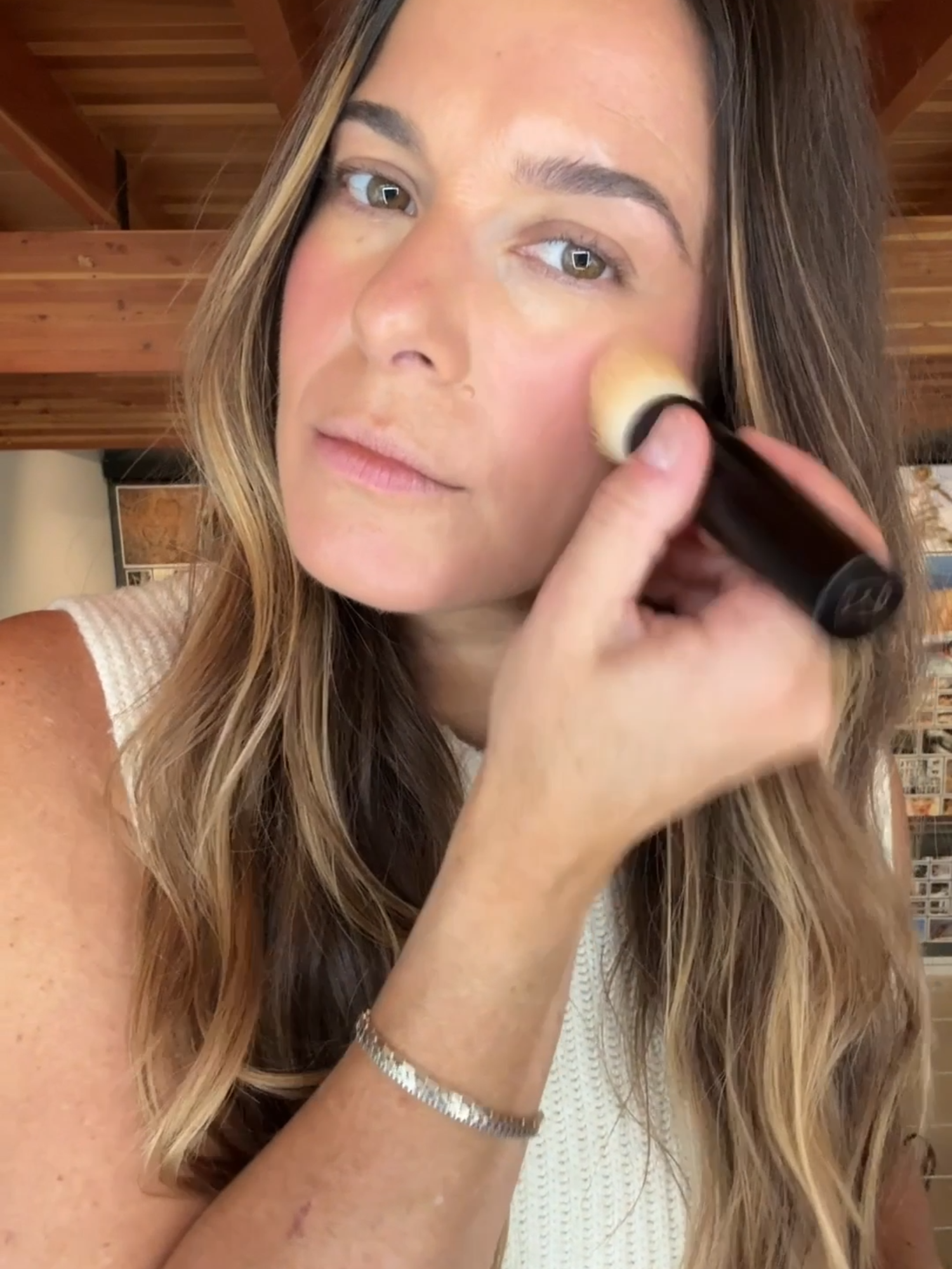 @jennamenard may be a makeup artist, but you don't have to be to recreate the look.  Jenna wears The Autumn Set — a new, limited edition set for healthy, glowing skin and a touch of color. Available only meritbeauty.com.  #merit #meritbeauty #fallmakeup #cleanbeauty