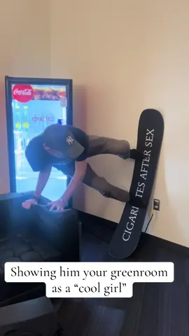 Just a cool chill girl giving you a tour of his greenroom [no drummers, walls, or boards were harmed while filming this and thank you @deltacenter for this insane gift]