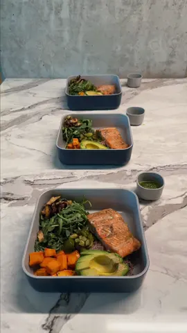ALL RECIPES BELOW 🖤 FRUIT:  - pomegranate seeds  - Papaya  - Dragonfruit  I also washed grapes, blueberries, and strawberries JUICE:  - watermelon (I used a baby watermelon) that’s enough for 3 to 4 days  - 2 batches of celery, 1 batch of carrots, 3 oranges  SALMON POWER BOWL:  SALMON  - 3 to 4 salmon filets, season with olive oil, salt, pepper, dill, you can add lemon pepper also (to taste - Preheat oven to 350 and cook fish for 15 ish min SWEET POTATO  - Chop and peel 2 sweet potatoes, then drizzle with olive oil and salt- place in oven for 20 ish minutes, at 15 minutes take out pan and drizzle a sauce of (honey, hot sauce, buffalo, salt, olive oil) on top and then let bake for 5 more minutes. You can also add the sauce on top after  QUINOA AND BROWN RICE  I did 1/2c of quinoa and 1/2 of brown rice to add into the power bowl  VEGGIES  - chop up handful of mushrooms, 3 Persian cucumbers and cook on a stovetop for 10 minutes each with olive oil  - Arugula  - 1/2 Avocado for each plate  - I also added a pesto dressing on the side for the arugula (handful of basil, olive oil, garlic, and salt)  Pair all together!  CHICKEN LETTUCE WRAPS  - about 1 & 1/2 pound of ground chicken  - Season with (2 tbsp sesame oil, 2tbsp hoisin sauce, 1/2c of green onions, salt, pepper, chili powder, 1tbsp fish sauce, 2tbsp soy sauce  - Cook for 10 min on stove top  ADD INTO CHICKEN  -  1/2 c more of green onions  -  1/2 c of red pepper or chili pepper, I used chili  - Then a mix of sauces (1 tbsp honey, 2tbsp soy, 2tbsp hoisin, 2 tbsp sesame oil, 1 tbsp rice vinegar, salt and pepper to taste)  Pair with lettuce and rice noodles  I hope you enjoy 🤍