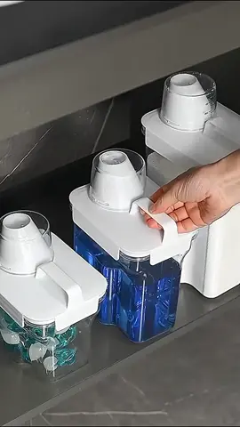 Hộp đựng nước giặt xả kín nắp, nhựa trong suốt dày dặn, 3 size, có tay cầm và cốc đong. #hopdungnuocgiat #hopdungnuocgiatxa #hopdungbotgiat #hopnhuadungnuocgiat #hopnhuadanang #hopnhuadungdo 