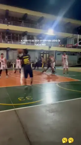 🤷🤷 #paratiiiiiiiiiiiiiiiiiiiiiiiiiiiiiii #paratiiii #basketball #humor #jugador #risa #streeball 