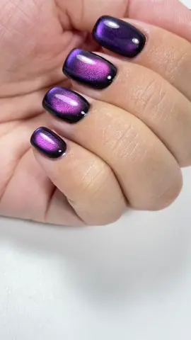 💜🔮Amazing Dual-Color Glass Beads Cat Eye Design! #foryoupage #nailart #holidaynails #nails #naildesigns #varnail #nailinspo #gelpolish #manicure #foru #cateyenails 
