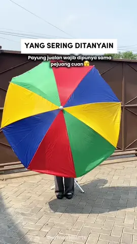 Hayo kalian sering tanyain payung jualan ini juga gak?🫣 udah deh langsung checkout aja keburu keabisan🥹  . #payungjualan #tendajualan #payungjualanpelangi  #payungjumbo 