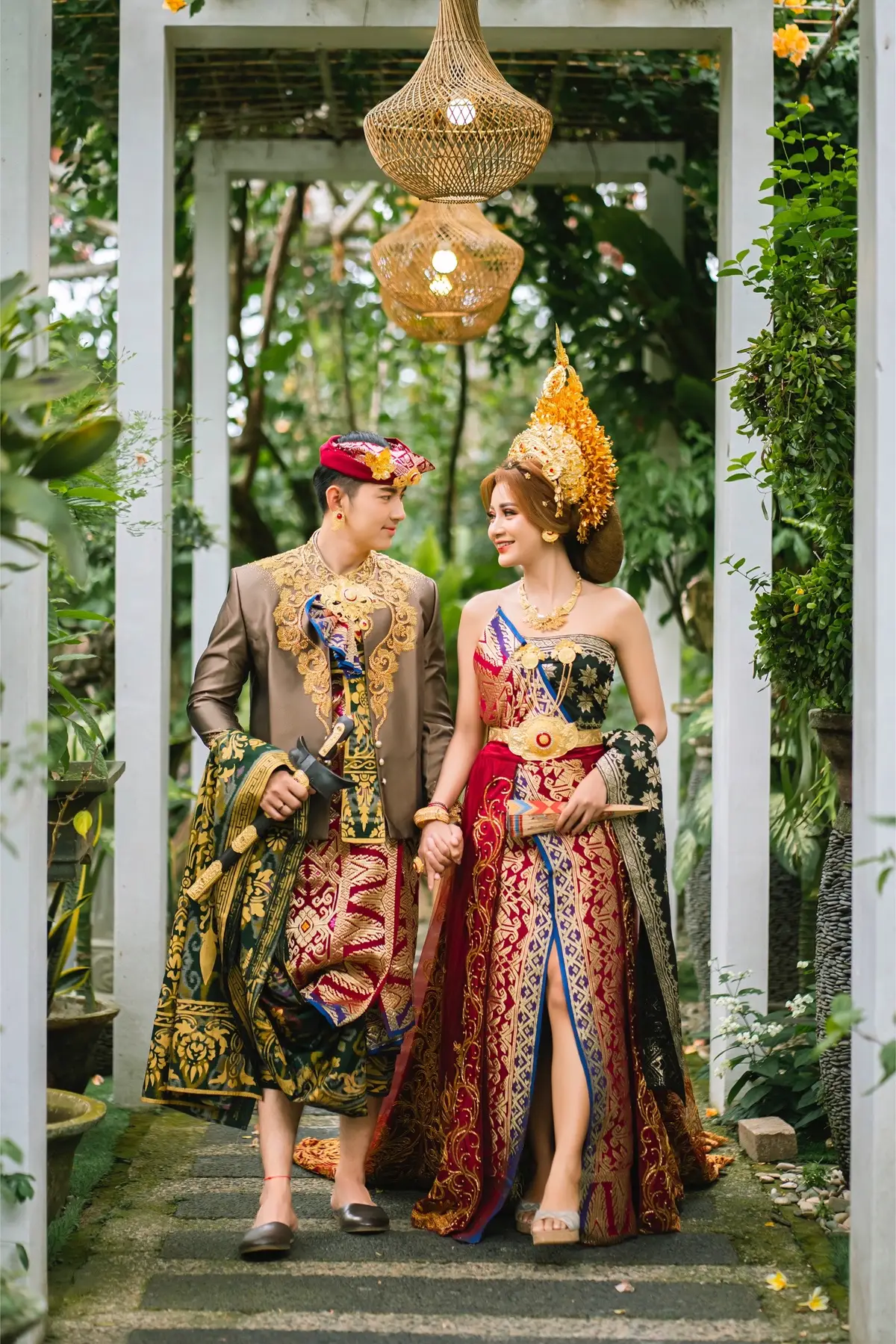 Yuk segera di booking 🥰🥰 Wa: 081553618269 #preweddingadatbali  #preweddingbali  #lokasipreweddingbali  #fotoadatbali  #fypシ  #fypシ゚viral  #payasbaliklasik  #preweddingbaliklasik  #promopreweddingbali  #pantainyanyi 
