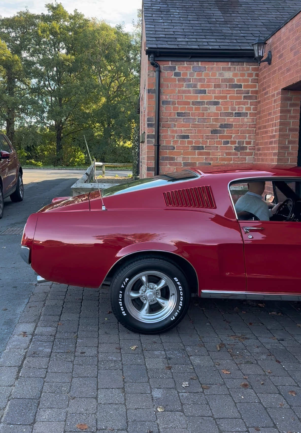 Candy Apple Red Mustang Fastback 🔊🍎 visit www.retroclassiccar.com for more details. #RetroClassicCar #MustangFastback #Mustangs #MuscleCar #Ford #ClassicFord #Fords #ClassicCars 