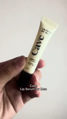 Gak ada alesan tampil gak PD karena bibir kering, soalnya @CAVE Men's Grooming uda launching Lip Serum for Men yg bakalan bantu penampilan lo makin keren!! #Lipserum #cave #mensgrooming #solusibibirkering #mensgrooming 