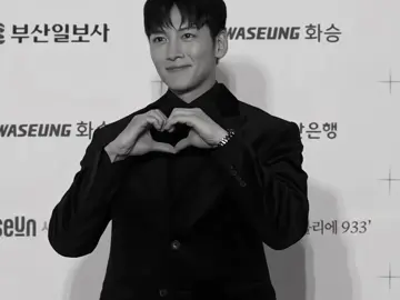 كل ما يكبر يصغر🙂‍↕️😞+ بكل تحديث لازم يسوي 🫶🏻#foryoupage #jichangwook #jcw#foryoupage #تشانغووك#جي_تشانغ_ووك #تشانغ_ووك #foryoupage 