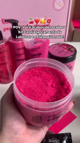 Um kit de banho premium pink que com cheirinho de cereja: esse é o mais novo lançamento da Labotrat 🍒✨ Em breve reposição! Entre no grupo VIP, link nos comentarios  #rotinadebanho #linhadecereja cereja labotrat #labotrat #esfoliantelabotrat #labotratesfoliante #banhopremium #esfoliantecorporal #dicasdebeleza #comprasonline #comprinhas 