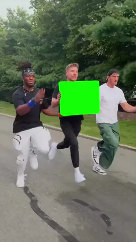 MrBeast Running with Lunchly box Green Screen Meme Template | #CapCut Meme Template of most subscribed YouTuber MrBeast running while holding a Lunchly box with Logan Paul and KSI #mrbeast #meme #memecut #greenscreen #trend #viral #fyp #mrbeastchallenge #mrbeastfans #mrbeast6000 #mrbeastgaming #memetemplate #loganpaul #ksi #lunchly #prime #feastables DISCLAIMER: Stunts in this video were performed by professionals, do not try this at home