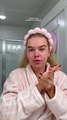 morning facetime before class !! hope you guys have the best day 😙 #grwmforschool #nursingschoolgrwm #grwmmakeup #morningfacetime #talkinggrwm #nursingstudent @Too Faced @Glow Recipe @Rare Beauty @e.l.f. Cosmetics @Saie 
