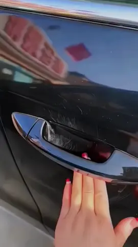 Coloca este protector de manija en la puerta del coche, que puede reducir eficazmente los arañazos y cubrir las marcas existentes. #accesoriosparacoche #productosdecoche #protectordemanijas #cargoodthings #parati #viraltiktokvideo #foryouu   #cargoodthing #fyp 