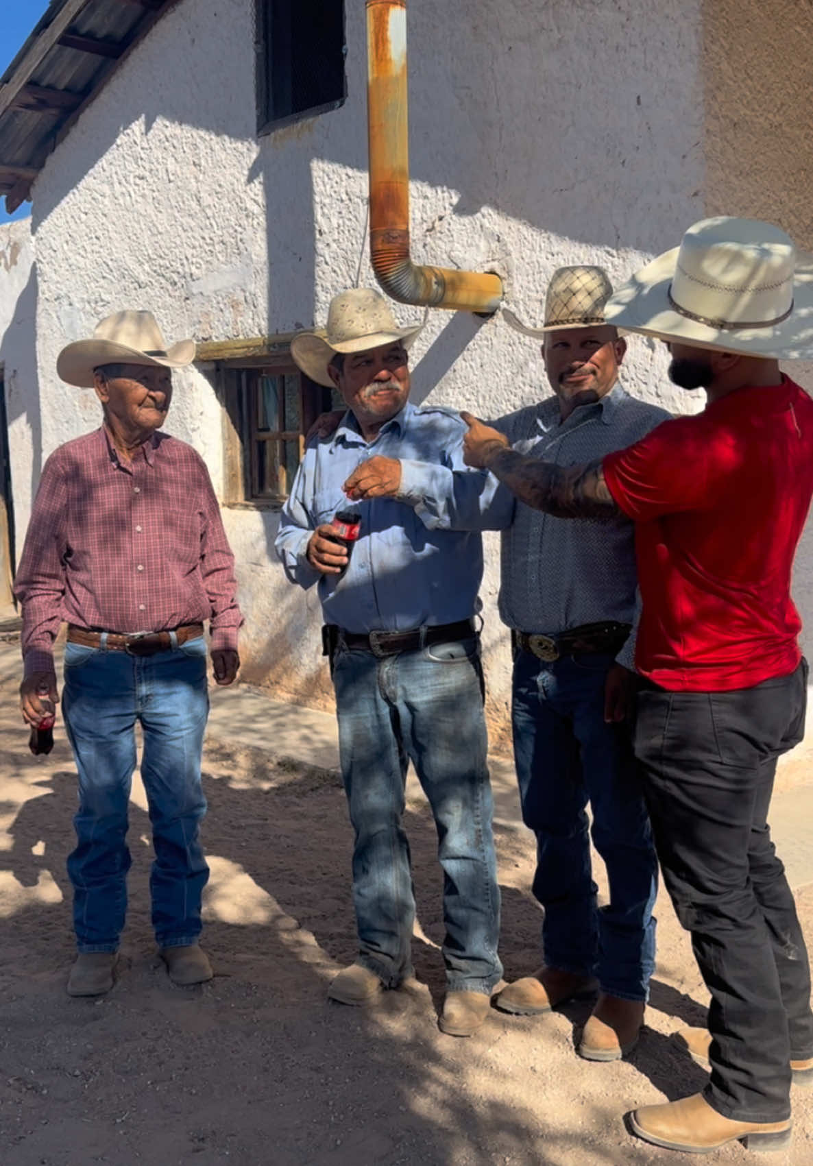 4 generaciones 🧬 🐎🐎🐎🐎 Los 4 Caballos de Chihuahua 🇲🇽💪🏽🙏🏽 #virgilbc#chihuahua#nuevocasasgrandes#4generations#familia#rancho#boxing#grandpa#fyp#explore#mexicano#mexicanos#animo