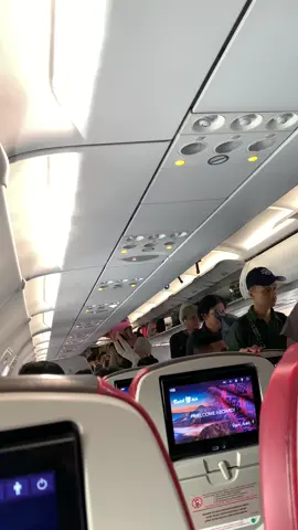 On Boarding✈️   #aviation #boarding #batikair #cgk #soekarnohatta #soekarnohattaintrernationalairport #fyppppppppppppppppppppppp 