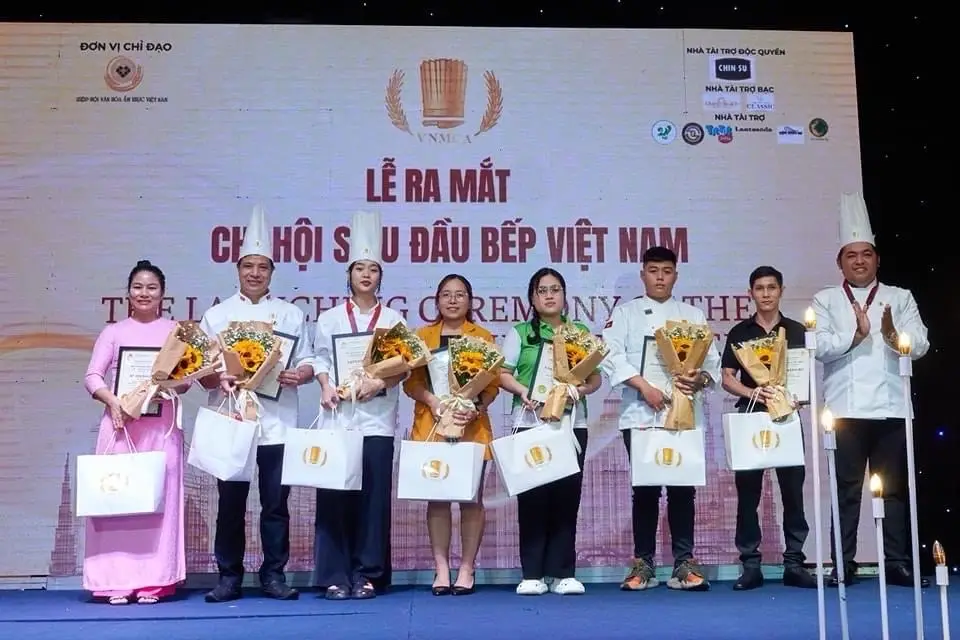 Tiệm Bánh Bơ by Em Đầu Bếp chuẩn bị bánh tea-break cho lễ ra mắt Vietnam Master Chefs Alliance - Chi Hội Siêu Đầu Bếp Việt Nam - VNMCA 🏅 #chef #cheflife #daubep #emdaubep #amthuc #toptrending #ChiHoiSieuDauBepVN #AmThucVietNam #CungNhauPhatTrien #VNMCA #banh #teabreak #cheflife 