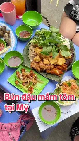 ai mê bún đậu như Chao hong ạa?😚