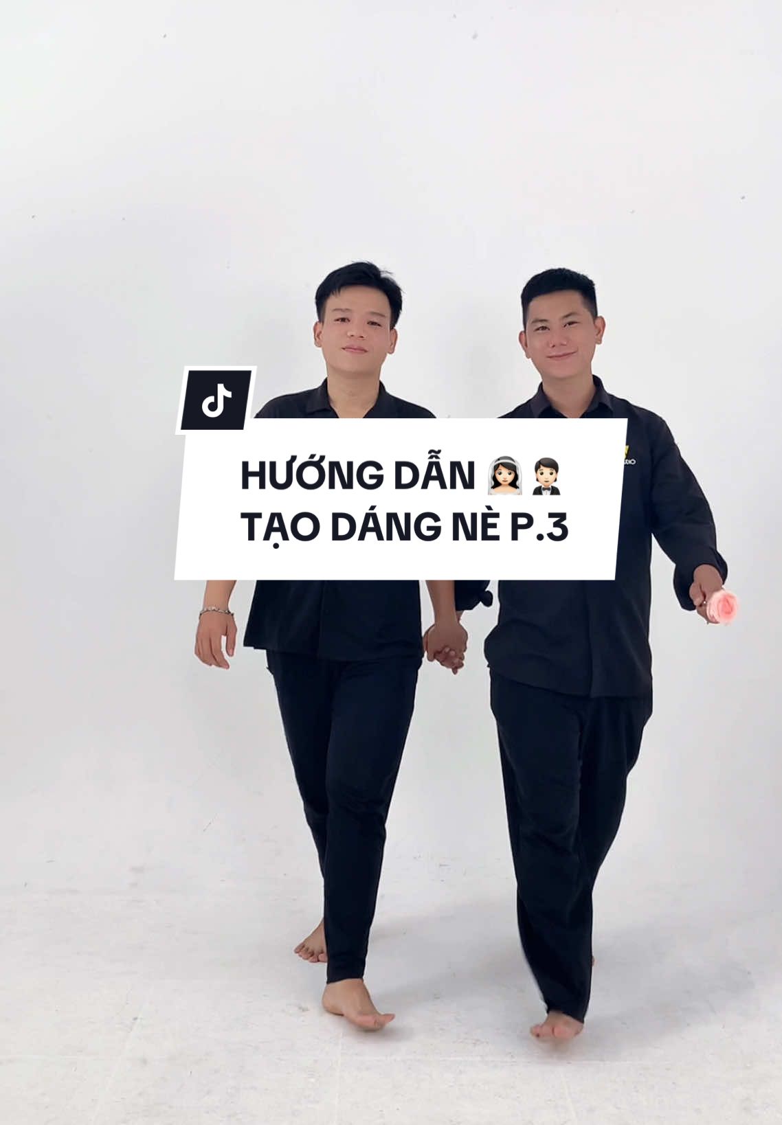 Thợ chụp tạo dáng cỡ này, dâu rể cỡ nào?  #taodangchuphinh #fyp #tipstaodang 