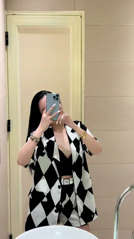 Ta nói nó đẹp chị em ơiiiiii🖤🖤🖤#xuhuong #xuhuongtiktok #blingbling #xuhuongtiktok2024 #TikTokLIVE 