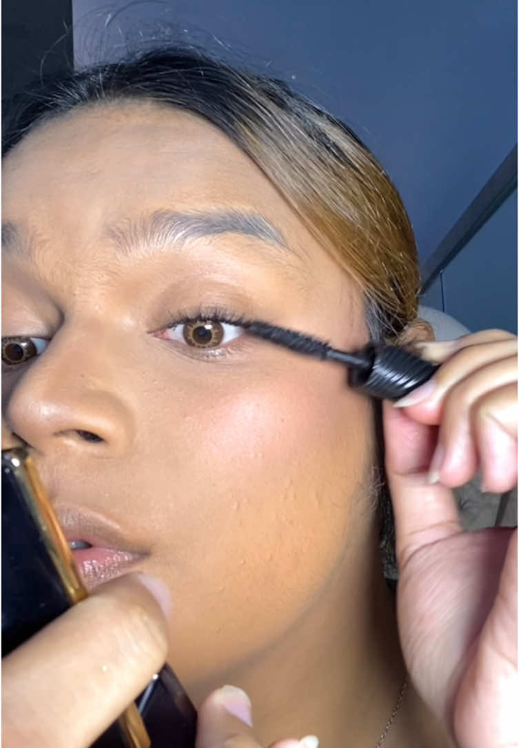 #makeuptutorial 