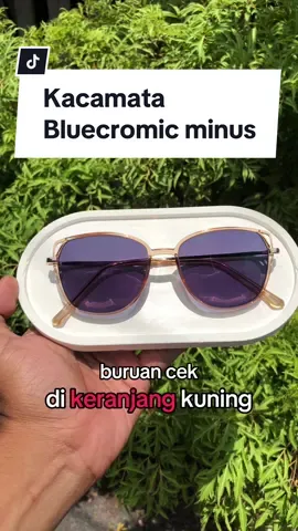 Kacamata Bluecromic minus cewek #kacamatabluecromic #kacamatacewek #kacamataminus 