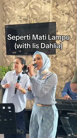 Seperti mati lampu bersama teh isda @Iisdahlia @BENIQNO 🤗🤗 Kk' @Nia 🌹 (putriku) & 2R Rizki-Ridho. 🤗 happy milad & terima kasih Bunda Lia atas sawerannya.. 🤣🤗🙏❤️ #iraswara #iisdahlia #beniqno 