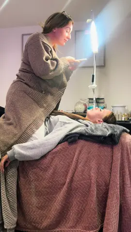 Lets take some pictures 📸🫶 #beauty #beautician #beautysalon #BeautyTok #beautyindustry #client #funnyvideos #funny #funnytiktok #funnybeauty #fun #funnybeautyvideos 