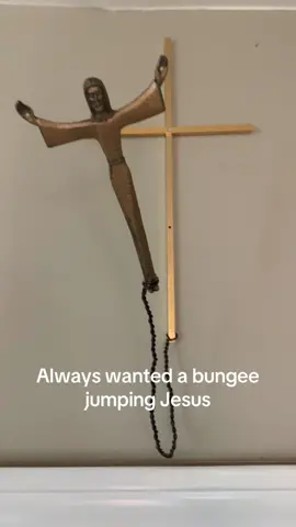 I love a fast and cheap craft! #craft #bungeejumpingjesus #darkhumor #repurpose #DIY 